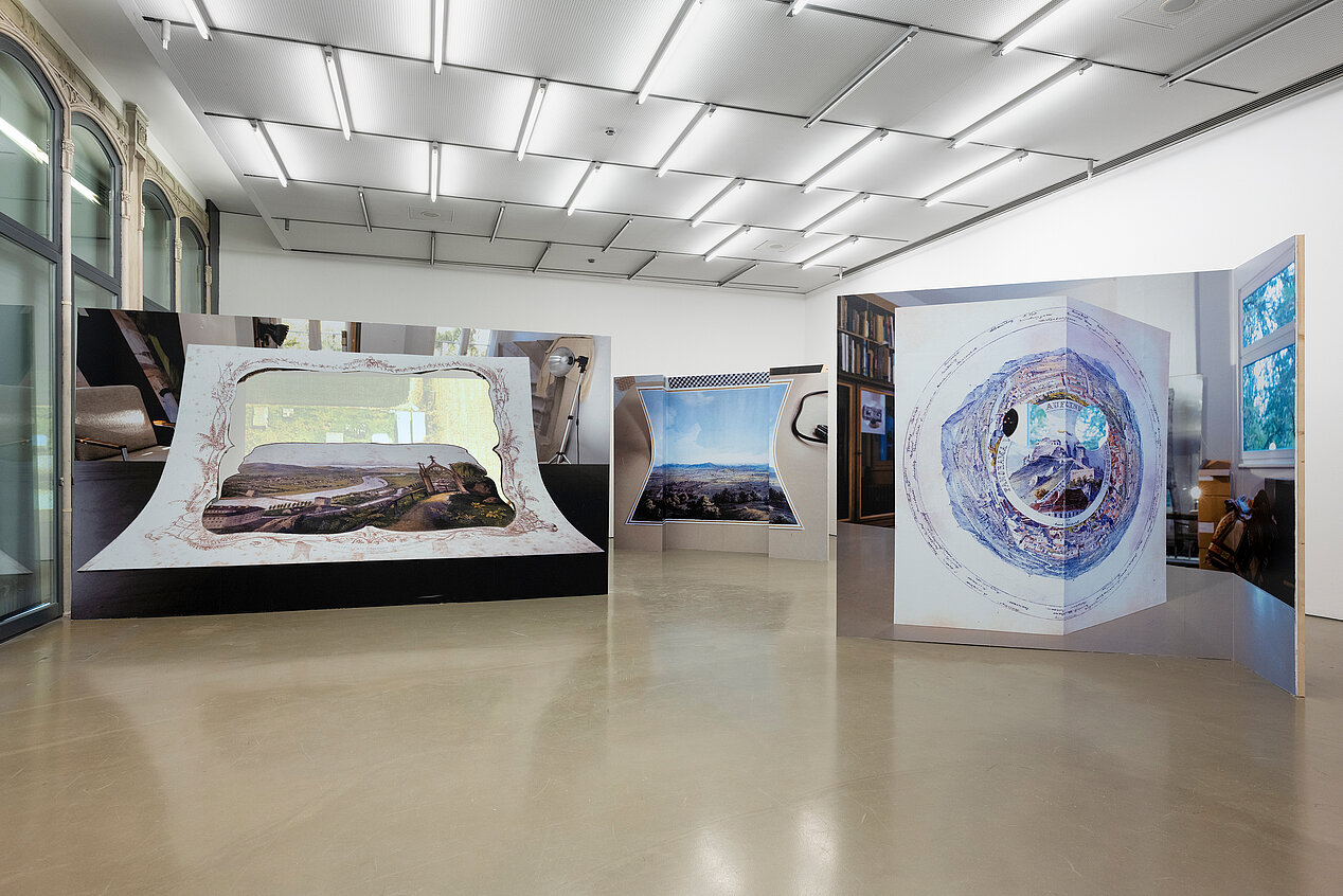 Installationsansicht von Alexandra Leykaufs Ausstellung Prospect in der Camera Austria in Graz 