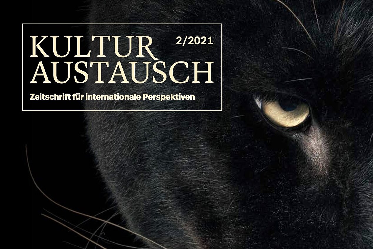 Cover der Kulturaustausch 2/2021. Kopf eines Panthers